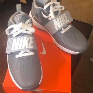 Men’s Nike Shoes Size 7